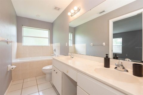House in Palm Coast, Florida 3 bedrooms, 172.71 sq.m. № 1780288 - photo 26