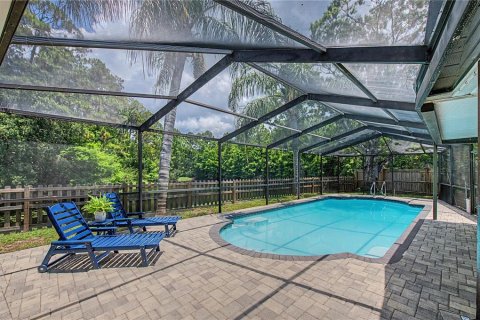 House in New Port Richey, Florida 4 bedrooms, 199.37 sq.m. № 2151602 - photo 30