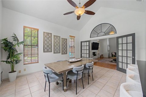 House in New Port Richey, Florida 4 bedrooms, 199.37 sq.m. № 2151602 - photo 12