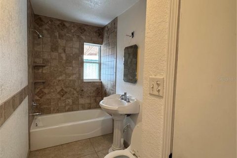 Casa en venta en Lake Wales, Florida, 3 dormitorios, 183.48 m2 № 1742878 - foto 28