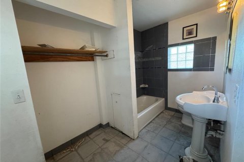 Casa en venta en Lake Wales, Florida, 3 dormitorios, 183.48 m2 № 1742878 - foto 16