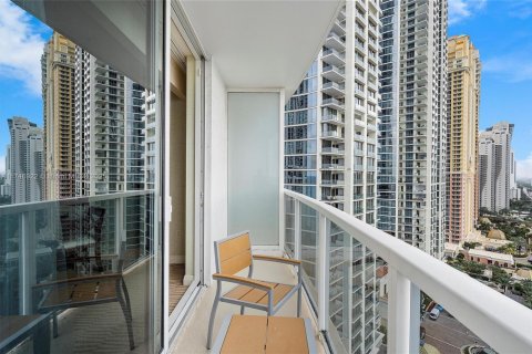 Condo in Sunny Isles Beach, Florida  № 1859855 - photo 26