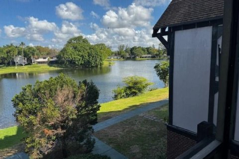 Apartamento en alquiler en Lauderhill, Florida, 2 dormitorios, 106.84 m2 № 1224758 - foto 1