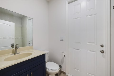 Villa ou maison à vendre à Homestead, Floride: 5 chambres, 289.86 m2 № 1930660 - photo 21