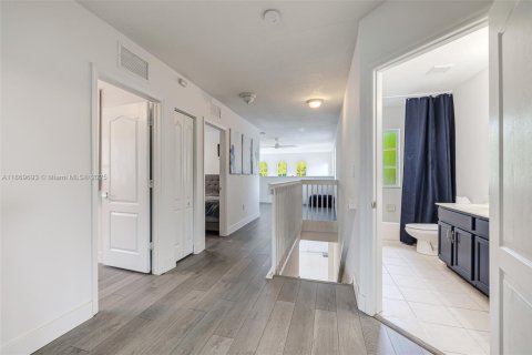 Villa ou maison à vendre à Homestead, Floride: 5 chambres, 289.86 m2 № 1930660 - photo 27