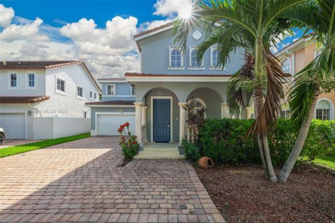 Villa ou maison à vendre à Homestead, Floride: 5 chambres, 289.86 m2 № 1930660 - photo 2