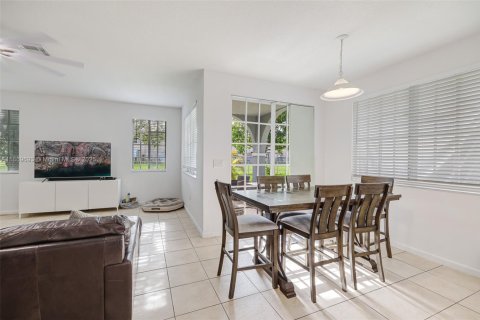 Villa ou maison à vendre à Homestead, Floride: 5 chambres, 289.86 m2 № 1930660 - photo 13