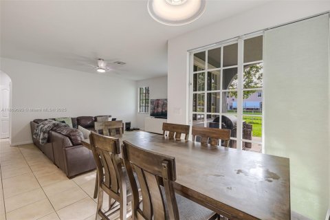 Villa ou maison à vendre à Homestead, Floride: 5 chambres, 289.86 m2 № 1930660 - photo 14