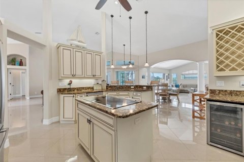 Casa en venta en Port Charlotte, Florida, 3 dormitorios, 231.51 m2 № 2386671 - foto 12