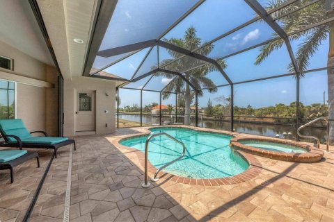 Casa en venta en Port Charlotte, Florida, 3 dormitorios, 231.51 m2 № 2386671 - foto 28