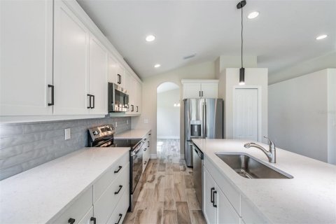Casa en alquiler en Tampa, Florida, 3 dormitorios, 177.72 m2 № 1844615 - foto 2