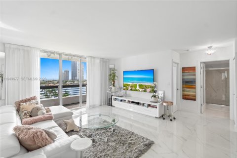 Купить кондоминиум в Авентура, Флорида 2 спальни, 106.84м2, № 2010592 - фото 18