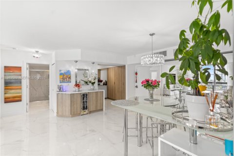 Купить кондоминиум в Авентура, Флорида 2 спальни, 106.84м2, № 2010592 - фото 25