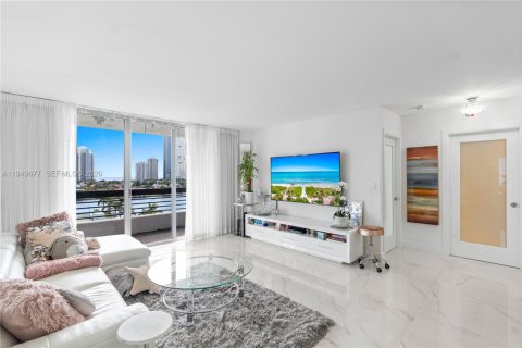 Купить кондоминиум в Авентура, Флорида 2 спальни, 106.84м2, № 2010592 - фото 3