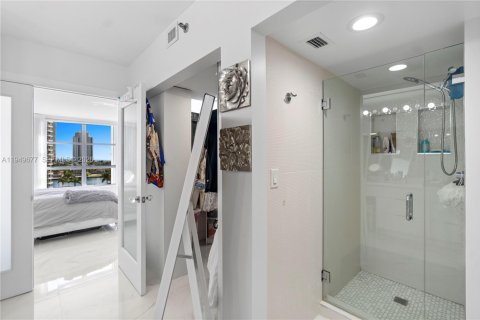 Купить кондоминиум в Авентура, Флорида 2 спальни, 106.84м2, № 2010592 - фото 11