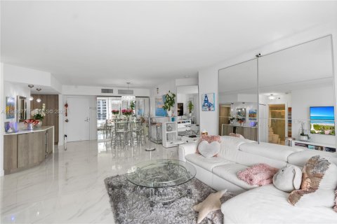 Купить кондоминиум в Авентура, Флорида 2 спальни, 106.84м2, № 2010592 - фото 20