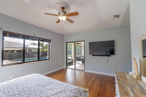 House in Homestead, Florida 4 bedrooms, 219.81 sq.m. № 2428463 - photo 21