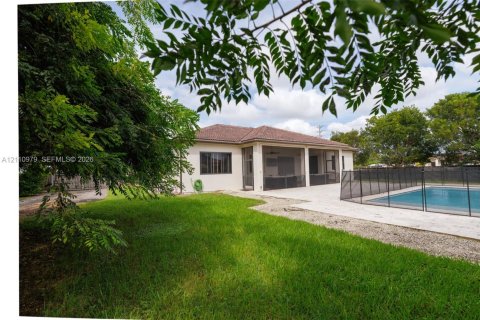 House in Homestead, Florida 4 bedrooms, 219.81 sq.m. № 2428463 - photo 18