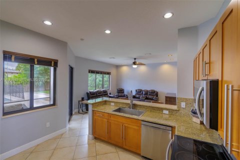 House in Homestead, Florida 4 bedrooms, 219.81 sq.m. № 2428463 - photo 12