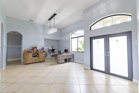 House in Homestead, Florida 4 bedrooms, 219.81 sq.m. № 2428463 - photo 8