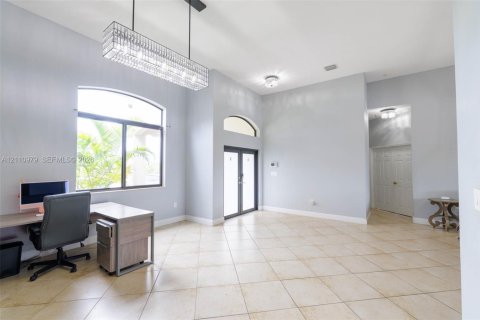 House in Homestead, Florida 4 bedrooms, 219.81 sq.m. № 2428463 - photo 7