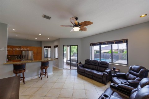 House in Homestead, Florida 4 bedrooms, 219.81 sq.m. № 2428463 - photo 13