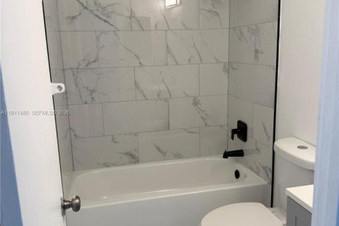 Apartment in Miami, Florida 2 bedrooms, 68.84 sq.m. № 1967322 - photo 10