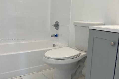 Apartment in Miami, Florida 2 bedrooms, 68.84 sq.m. № 1967322 - photo 4