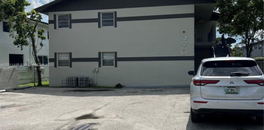 Apartment in Miami, Florida 2 bedrooms, 68.84 sq.m. № 1967322