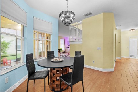 House in Vero Beach, Florida 5 bedrooms, 301.93 sq.m. № 2191046 - photo 22