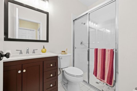 House in Vero Beach, Florida 5 bedrooms, 301.93 sq.m. № 2191046 - photo 26