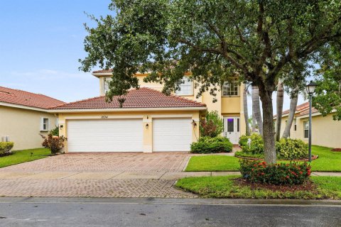 House in Vero Beach, Florida 5 bedrooms, 301.93 sq.m. № 2191046