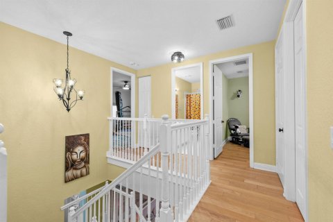 House in Vero Beach, Florida 5 bedrooms, 301.93 sq.m. № 2191046 - photo 28