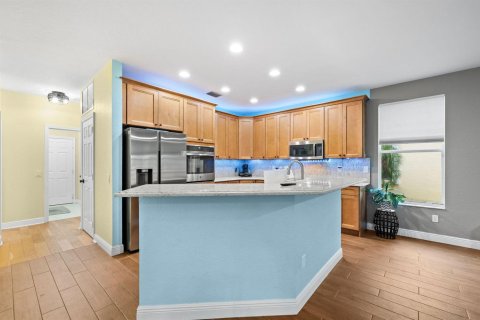 House in Vero Beach, Florida 5 bedrooms, 301.93 sq.m. № 2191046 - photo 14