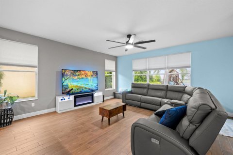 House in Vero Beach, Florida 5 bedrooms, 301.93 sq.m. № 2191046 - photo 20