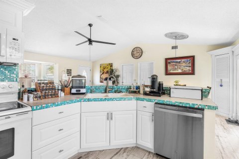Villa ou maison à vendre à Port St. Lucie, Floride: 3 chambres, 101.73 m2 № 2146028 - photo 7