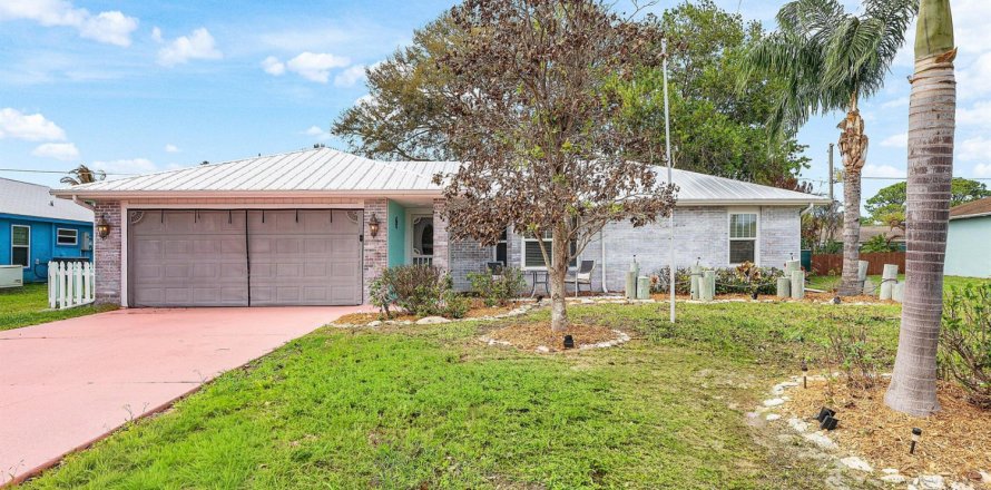 Villa ou maison à Port St. Lucie, Floride 3 chambres, 101.73 m2 № 2146028