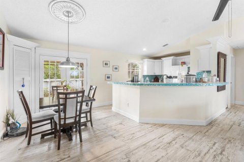 Villa ou maison à vendre à Port St. Lucie, Floride: 3 chambres, 101.73 m2 № 2146028 - photo 2