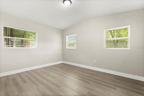 Casa en venta en Orlando, Florida, 4 dormitorios, 102.56 m2 № 1913744 - foto 11