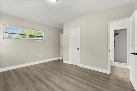 Casa en venta en Orlando, Florida, 4 dormitorios, 102.56 m2 № 1913744 - foto 9