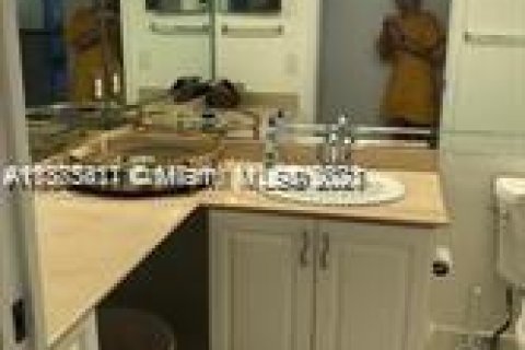 Copropriété à louer à Highland Beach, Floride: 2 chambres, 130.06 m2 № 1977469 - photo 16