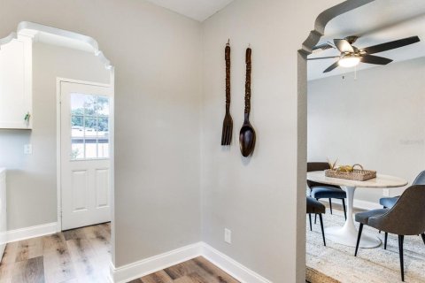 Casa en alquiler en Tampa, Florida, 2 dormitorios, 107.21 m2 № 1561837 - foto 11