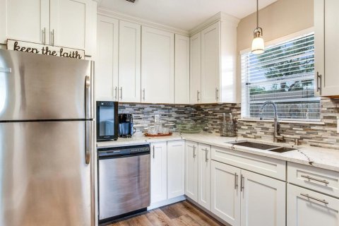 Casa en alquiler en Tampa, Florida, 2 dormitorios, 107.21 m2 № 1561837 - foto 8