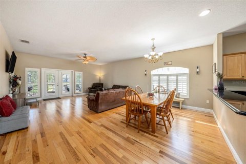 Villa ou maison à vendre à Tarpon Springs, Floride: 3 chambres, 170.85 m2 № 1888486 - photo 10