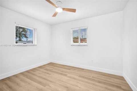 Купить виллу или дом в Холливуд, Флорида 3 спальни, 85.47м2, № 2006479 - фото 18