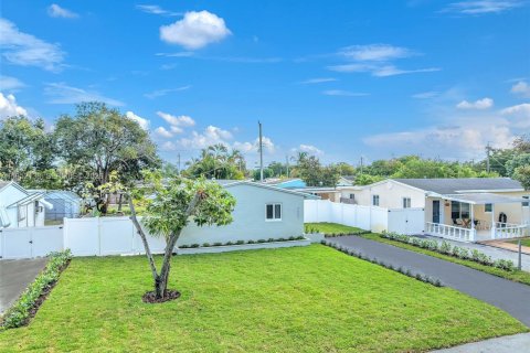 Купить виллу или дом в Холливуд, Флорида 3 спальни, 85.47м2, № 2006479 - фото 4