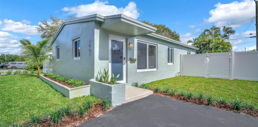 Дом в Холливуд, Флорида 3 спальни, 85.47м2 № 2006479