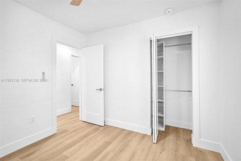 Купить виллу или дом в Холливуд, Флорида 3 спальни, 85.47м2, № 2006479 - фото 17