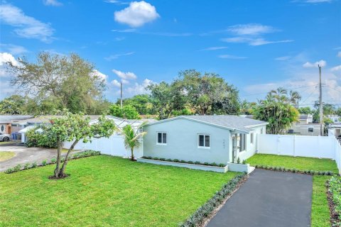 Купить виллу или дом в Холливуд, Флорида 3 спальни, 85.47м2, № 2006479 - фото 3