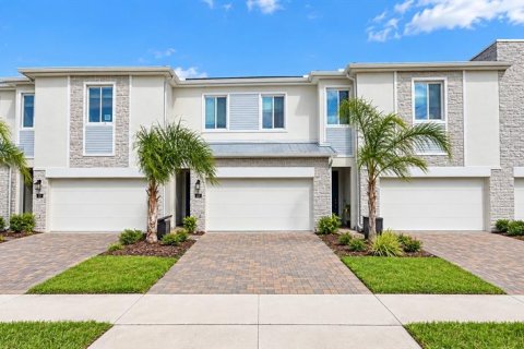 Touwnhouse à louer à Davenport, Floride: 3 chambres, 173.17 m2 № 2373414 - photo 2